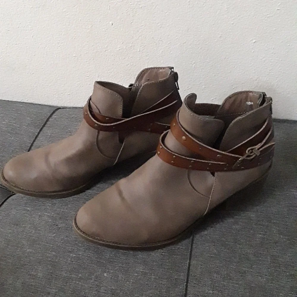 10m boots
